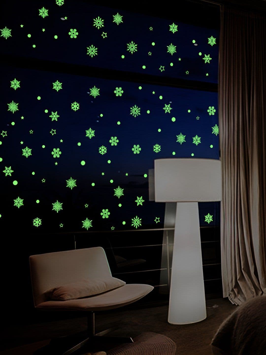 INDIAN ROYALS INDIAN ROYALS Green Snowflake Christmas Night Glow In The Dark Wall Sticker