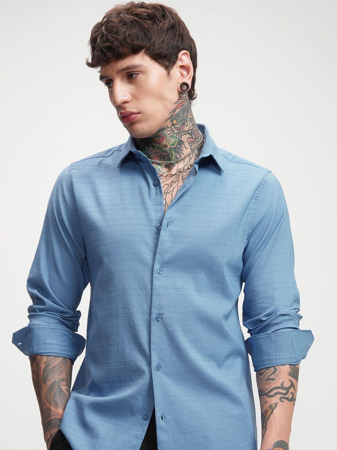 HIGHLANDER HIGHLANDER Men Solid Comfort Slim Fit Casual Shirt