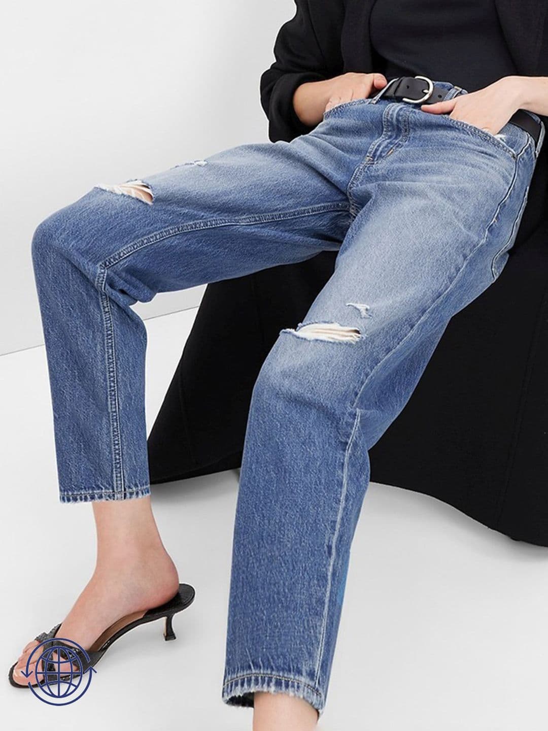 GAP GAP Women Barrel Fit Low Distress Light Fade Pure Cotton Cropped Jeans