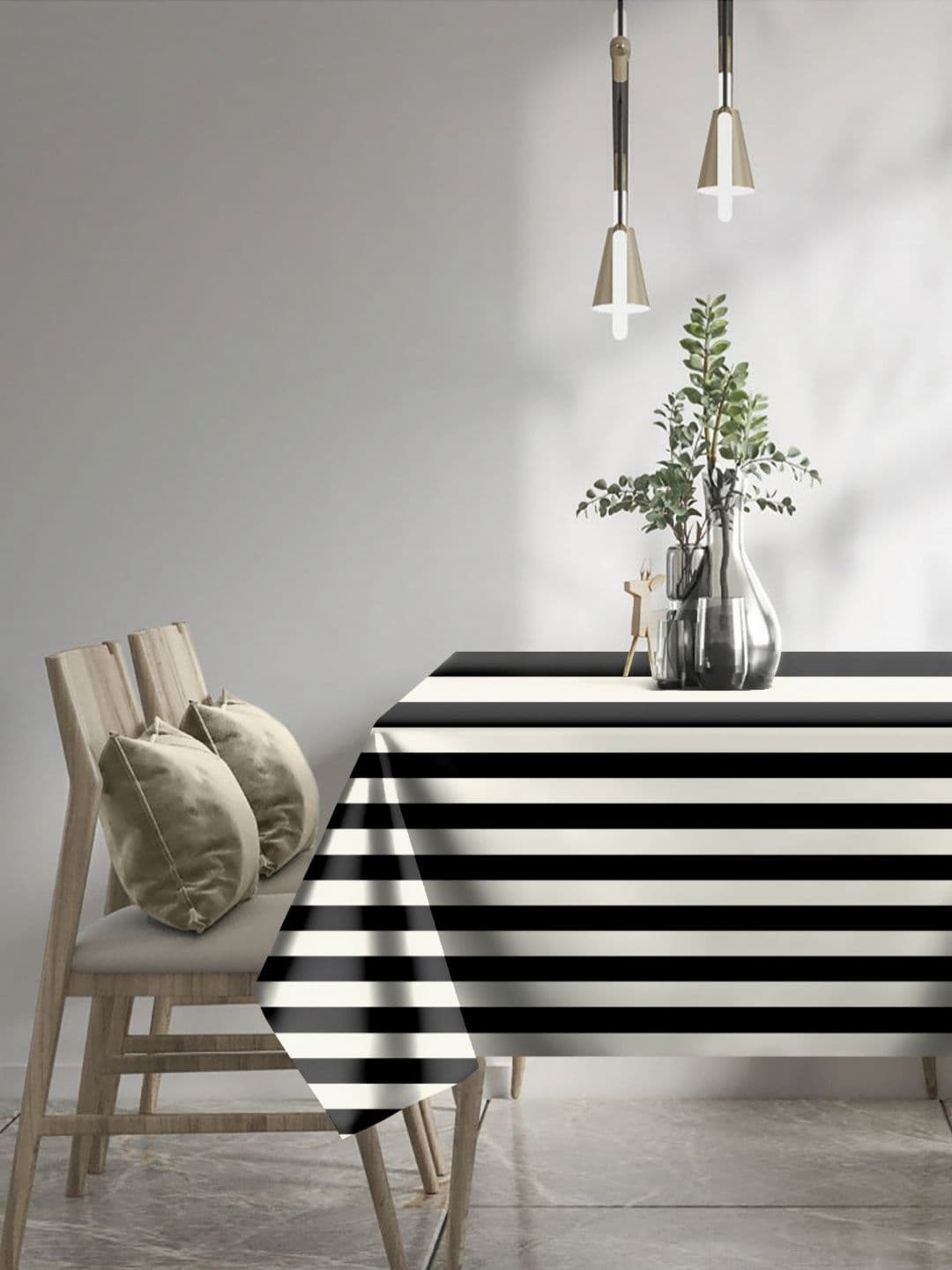 Aura Aura Black Striped 6-Seater Table Cover