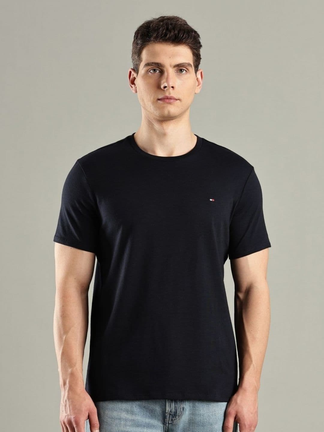 Tommy Hilfiger Tommy Hilfiger Round Neck Short Sleeves Cotton Casual T-Shirt