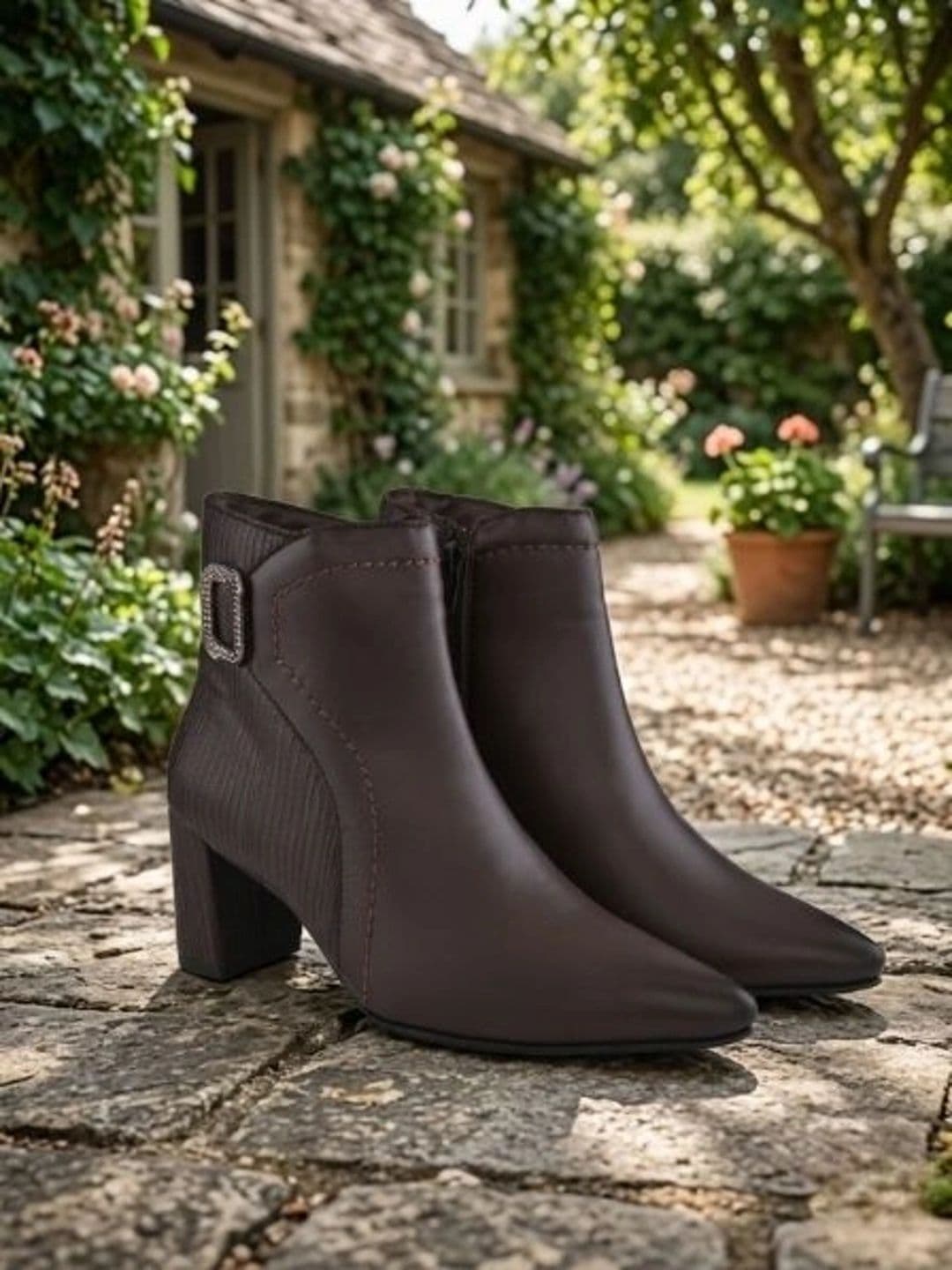 Roadster The Roadster Lifestyle Co Women Pointed Toe Ankle-Length Zip Casual Boots