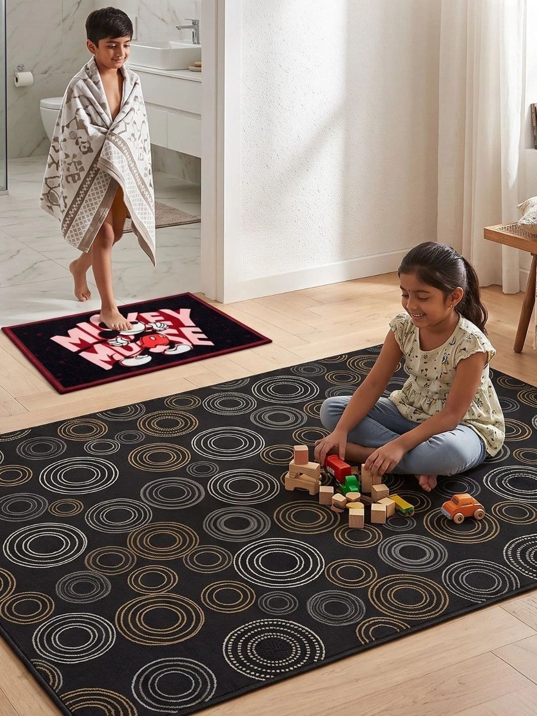 Athom Living Athom Living Black Geometric Anti-Skid Nylon Carpet