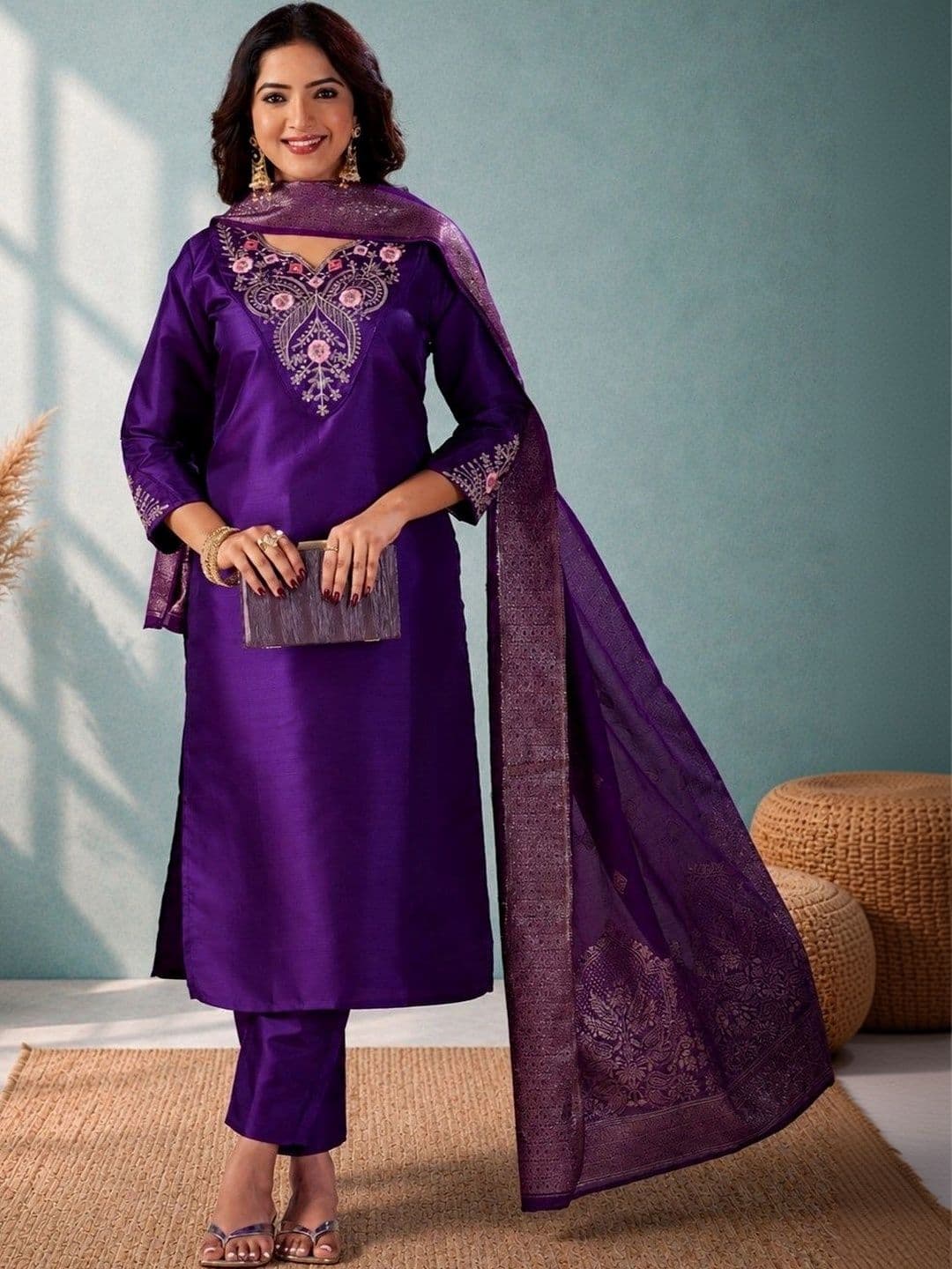 Chandbaali Chandbaali Women Ethnic Motifs Embroidered Regular Thread Work Kurta with Trousers & With Dupatta
