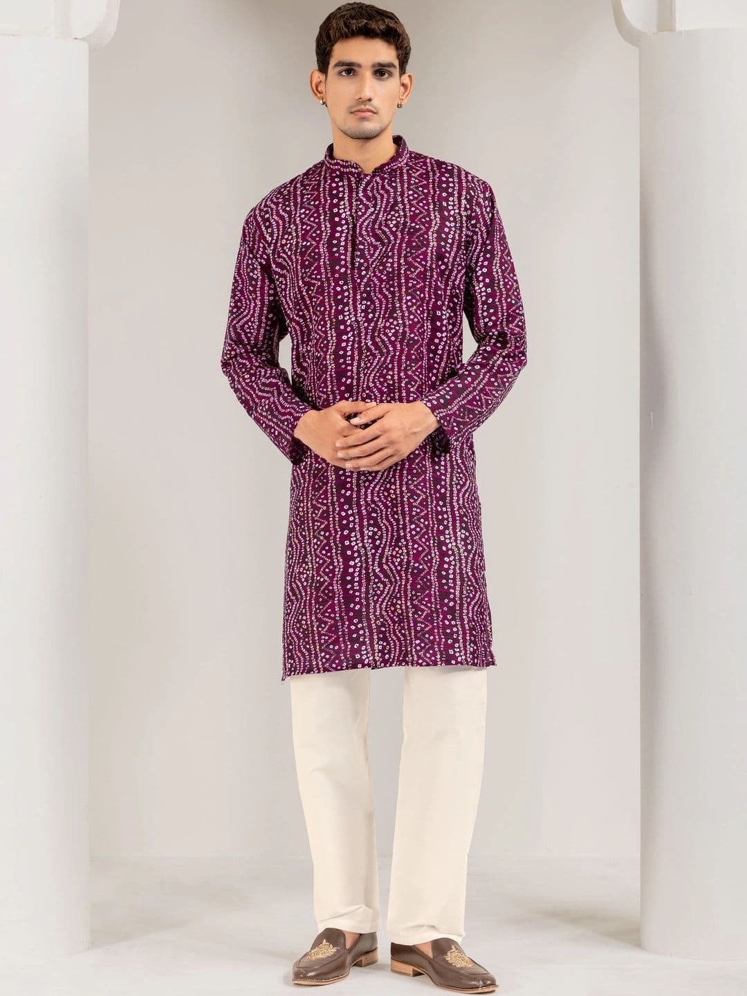 Badhani Print Men Kurta Pyjama ADHIRAJAN Men Bandhani Printed Regular Kurta with Trousers