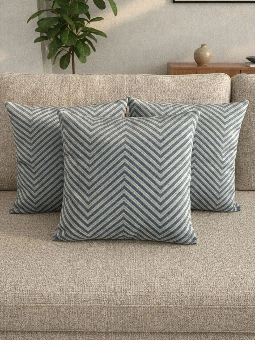 Themes Furnishings & Decor Themes Furnishings & Decor Blue Set of 2 Velvet Square Cushion Covers