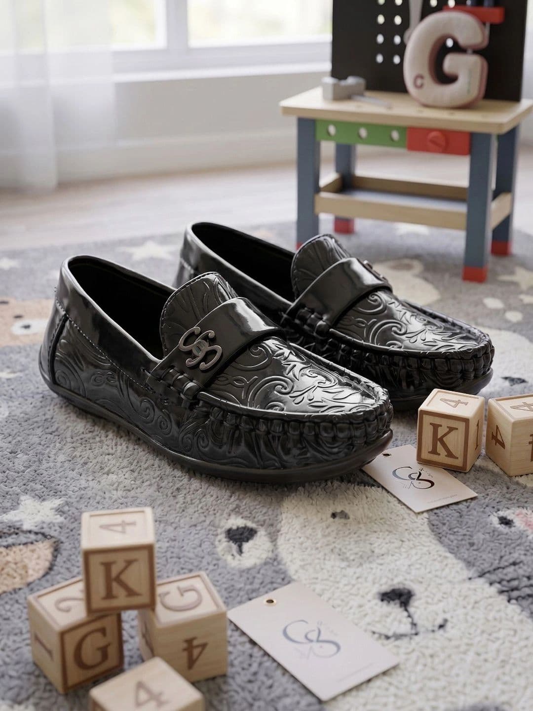 SHOESFORJUNIORS SHOESFORJUNIORS Boys Textured Loafers