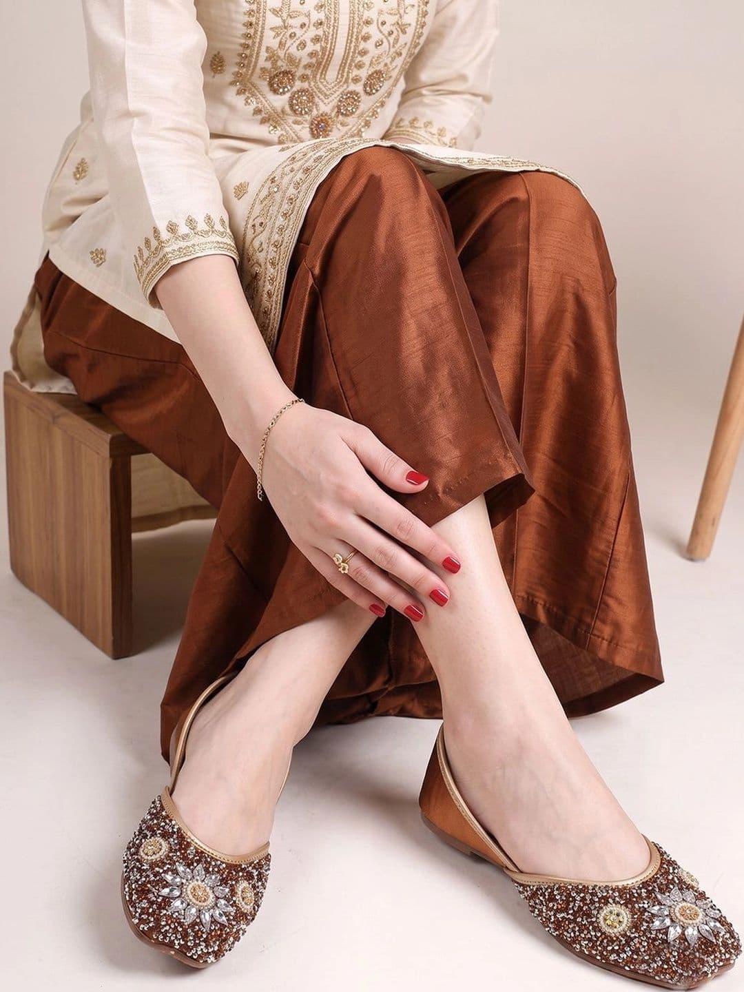 Retro Walk Retro Walk Embellished Square Toe Slip-On Ballerinas