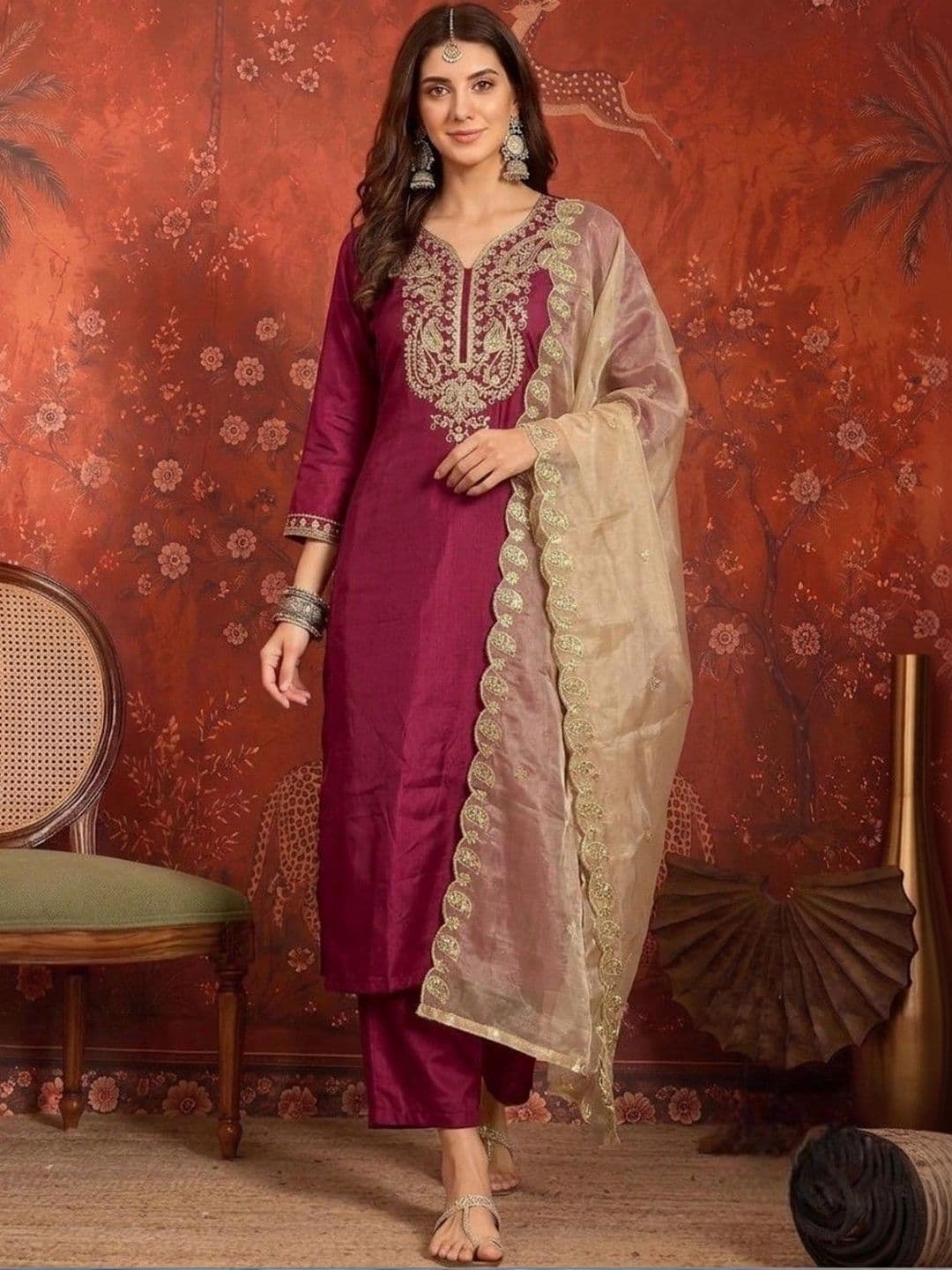 Sangria Sangria Women Ethnic Motifs Embroidered Regular Thread Work Kurta with Trousers & With Dupatta