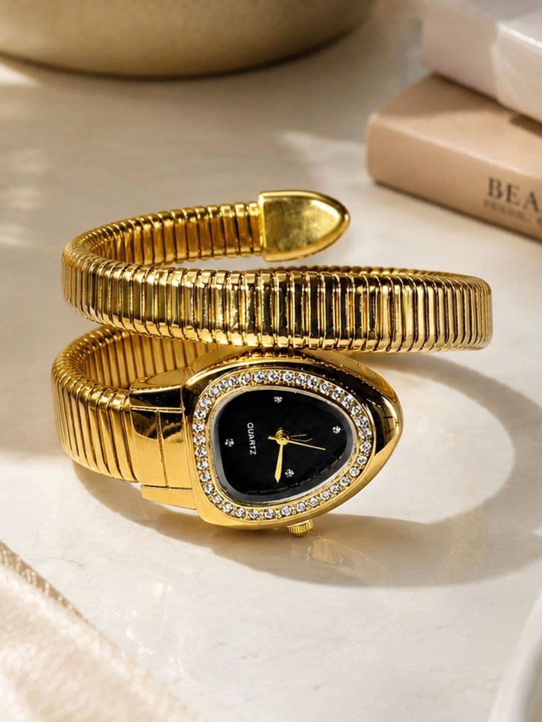VIEN VIEN Unisex Dial & Stainless Steel Wrap Around Straps Analogue Watch BL-SNAKE-WTCH-S-BLK-G