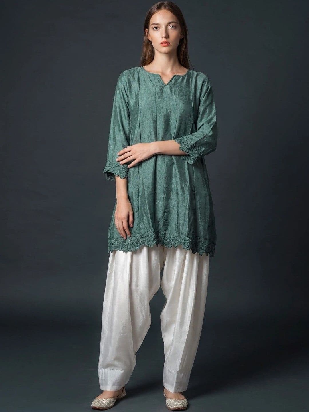 Women Kurta with Patiala Muzaro ethnics Women Regular Thread Work Chanderi Silk Kurta with Patiala
