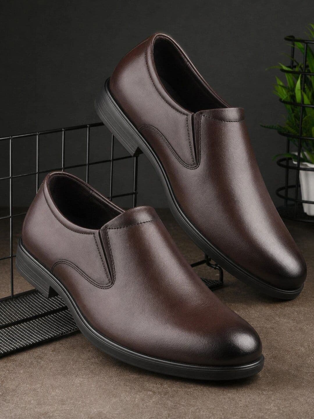 Mast & Harbour Mast & Harbour Men Round Toe Formal Slip-On Shoes