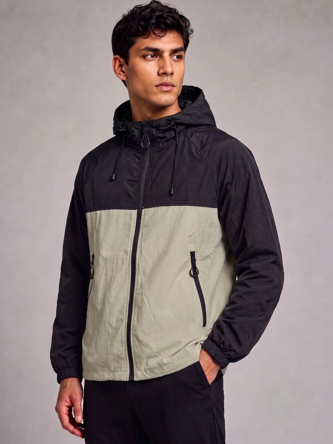 CHKOKKO CHKOKKO Men Colourblocked Water Resistant Outdoor Woven Jacket