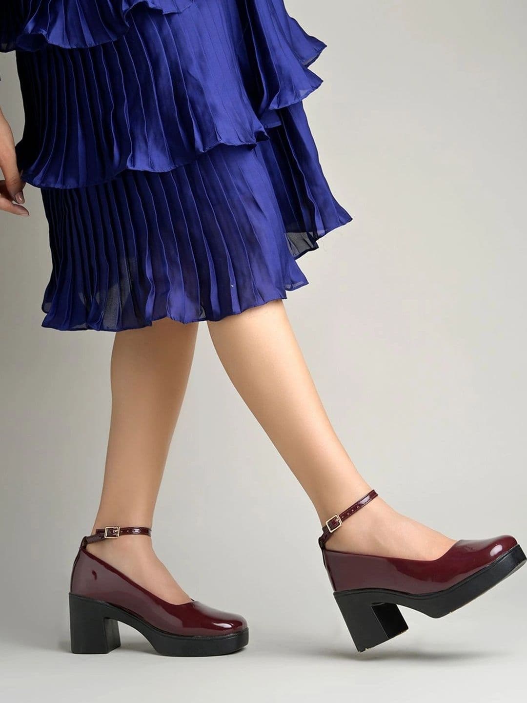 Shoetopia Shoetopia Block Pumps with Buckles