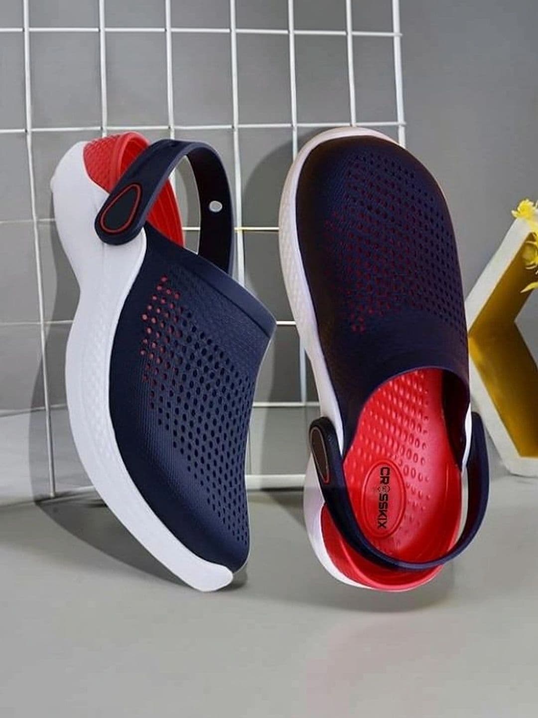 CROSSKIX CROSSKIX Men Clogs Sandals