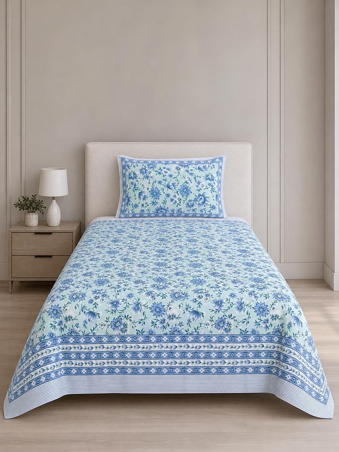 Bombay Spreads Bombay Spreads Blue & White Floral 144 TC King Bedsheet with 1 Pillow Covers