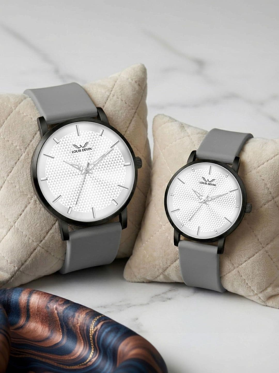 LOUIS DEVIN LOUIS DEVIN Unisex Couple Set Dial & Straps Analogue Watch LDCM-BK083-GREY