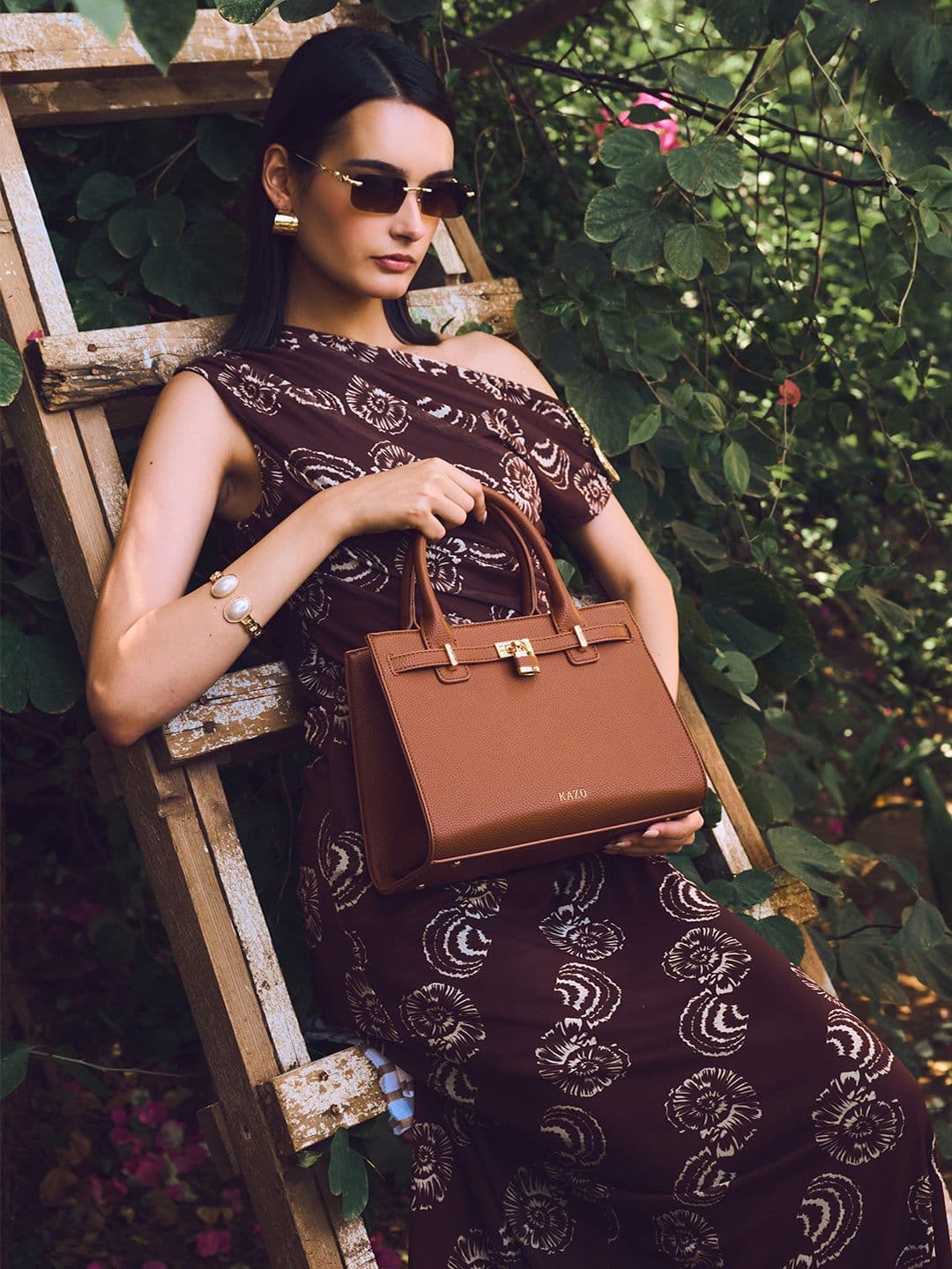 Allyn Structured Handheld Bag Kazo Allyn Structured Handheld Bag