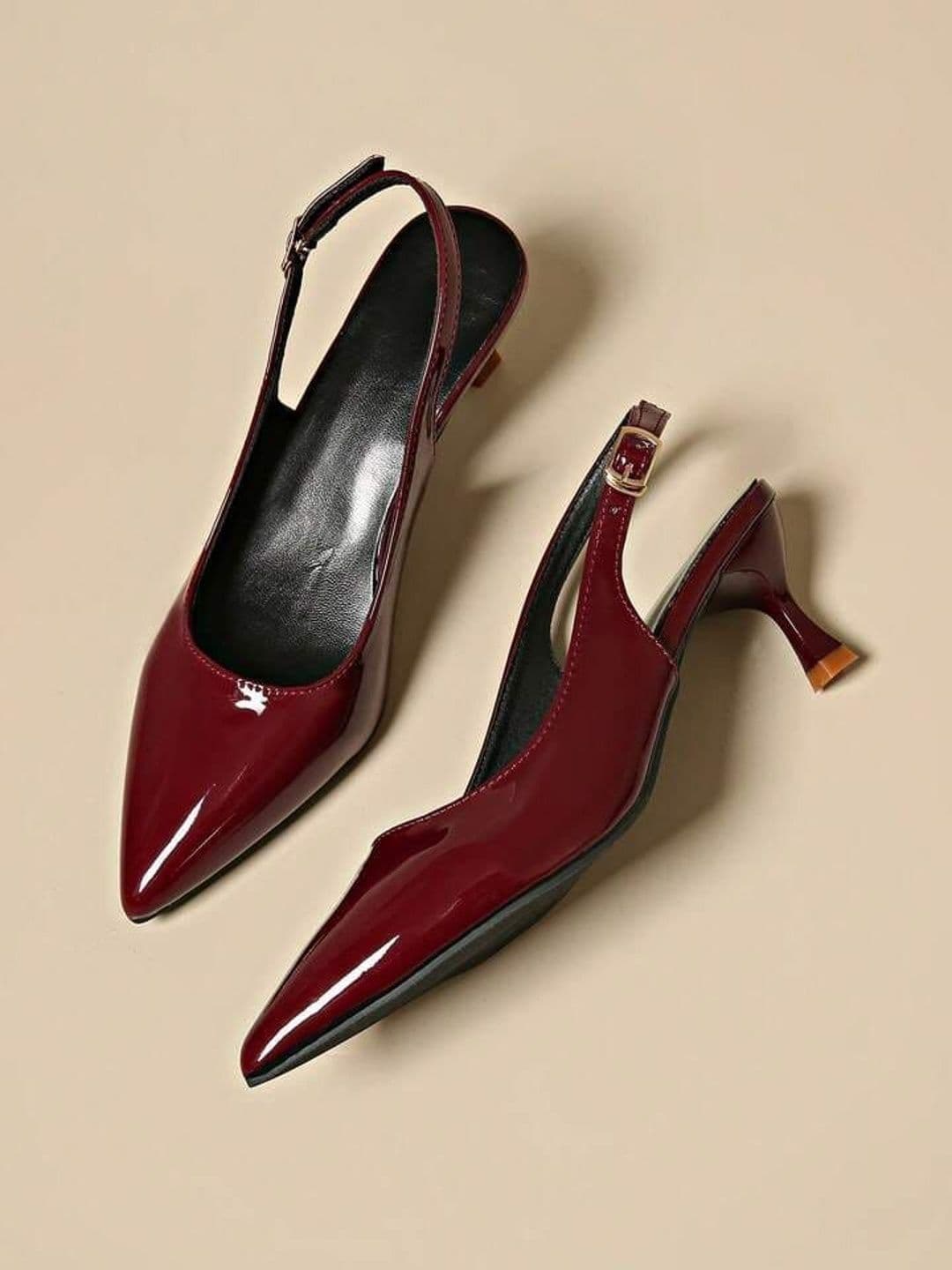 ALLEYSTRAP ALLEYSTRAP Party Kitten Pumps with Buckles