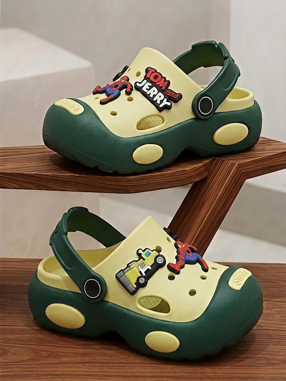 Crazyly Crazyly Kids Graphic Printed Croslite Clogs