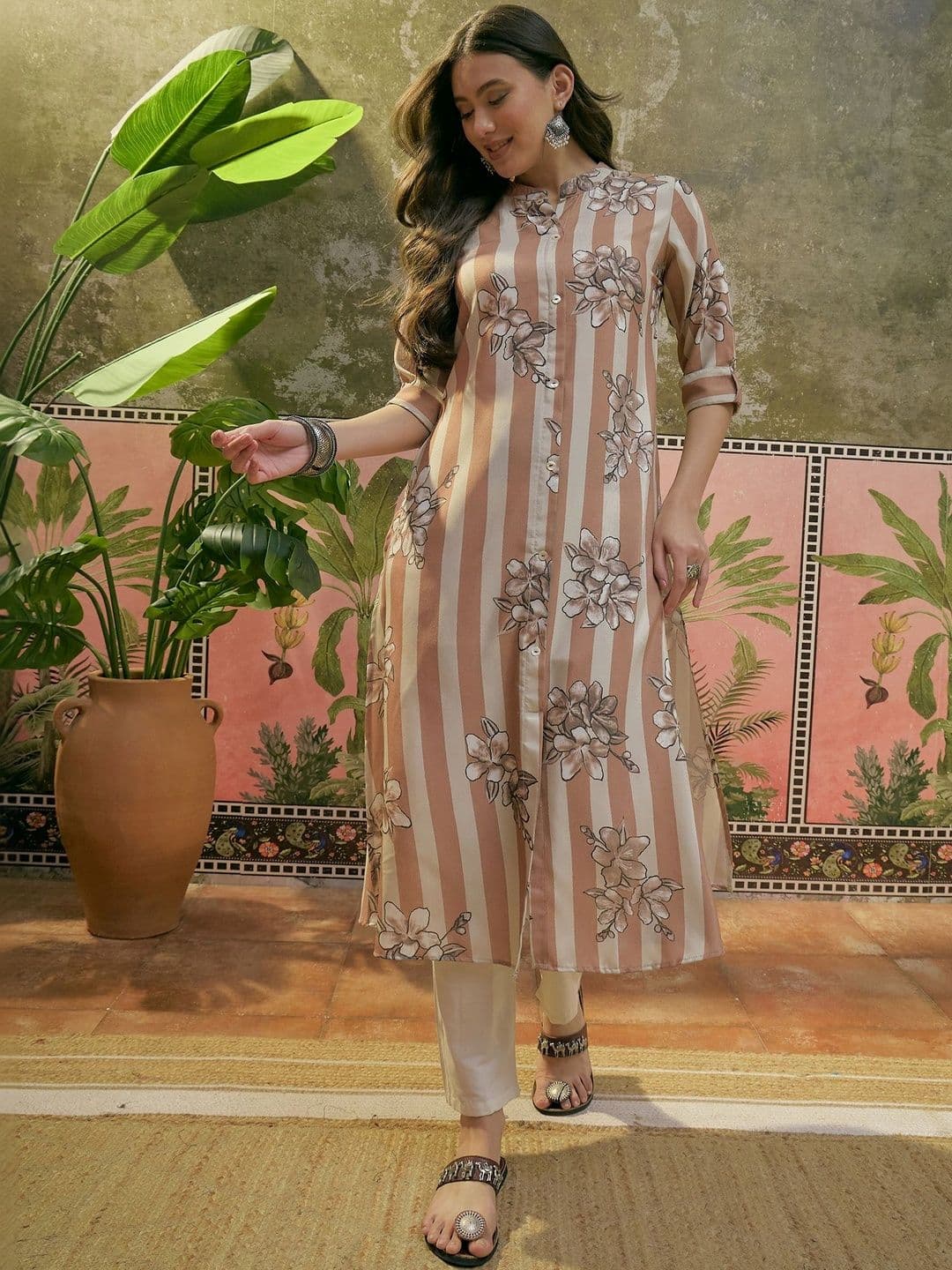 Sangria Sangria Printed Viscose Rayon Mandarin Collar Calf Length A-Line Kurtas