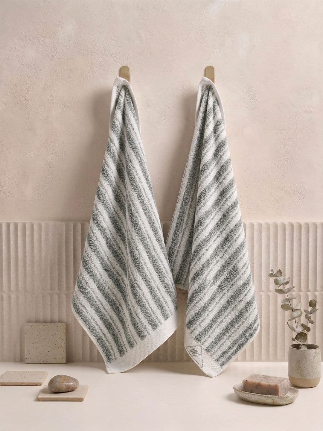 Monte Carlo Monte Carlo 2-Pcs Green & White Striped Pure Cotton 500 GSM Hand Towels