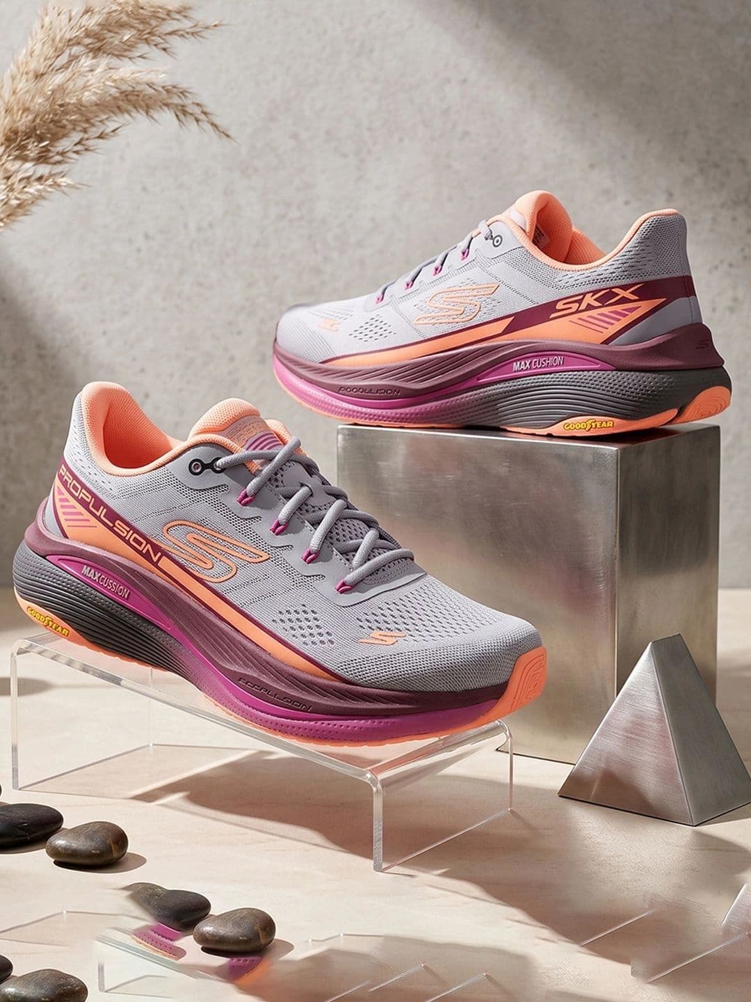 Skechers Skechers Max Cushioning Propulsion Women Running Sports Shoes