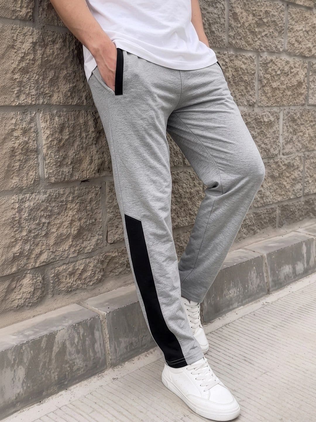 FFLIRTYGO FFLIRTYGO Men Regular Fit Colourblocked Training Track Pants