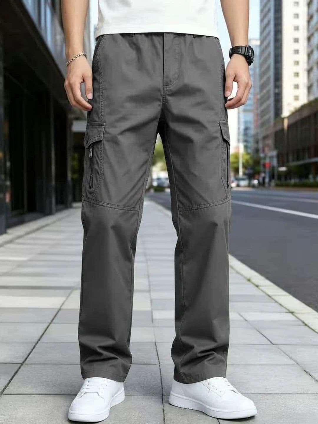 THE BEETEL HOUSE THE BEETEL HOUSE Men Relaxed Straight Leg Easy Wash Cargos Trousers