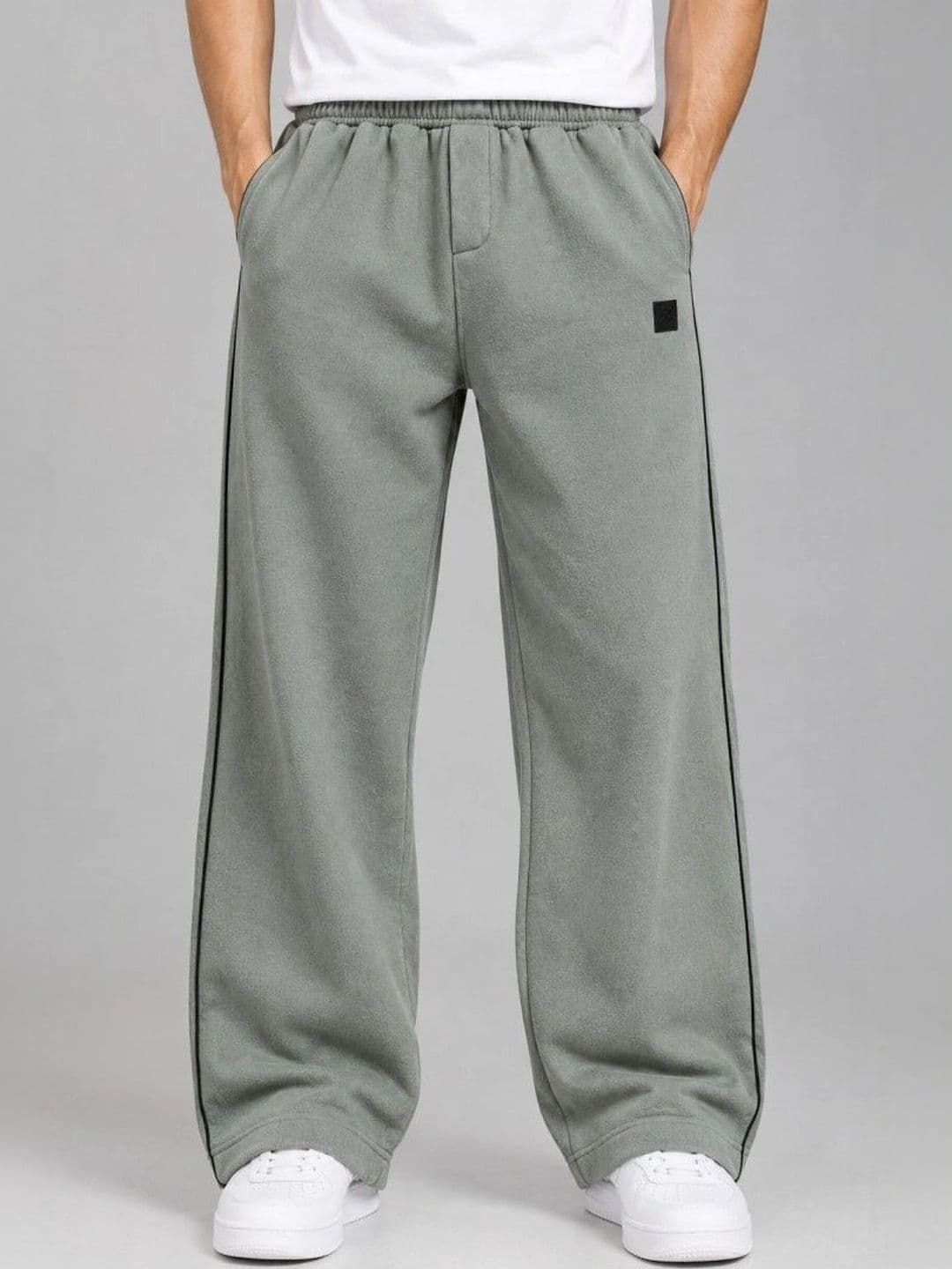 HRX by Hrithik Roshan HRX by Hrithik Roshan Men Regular Fit Training Joggers