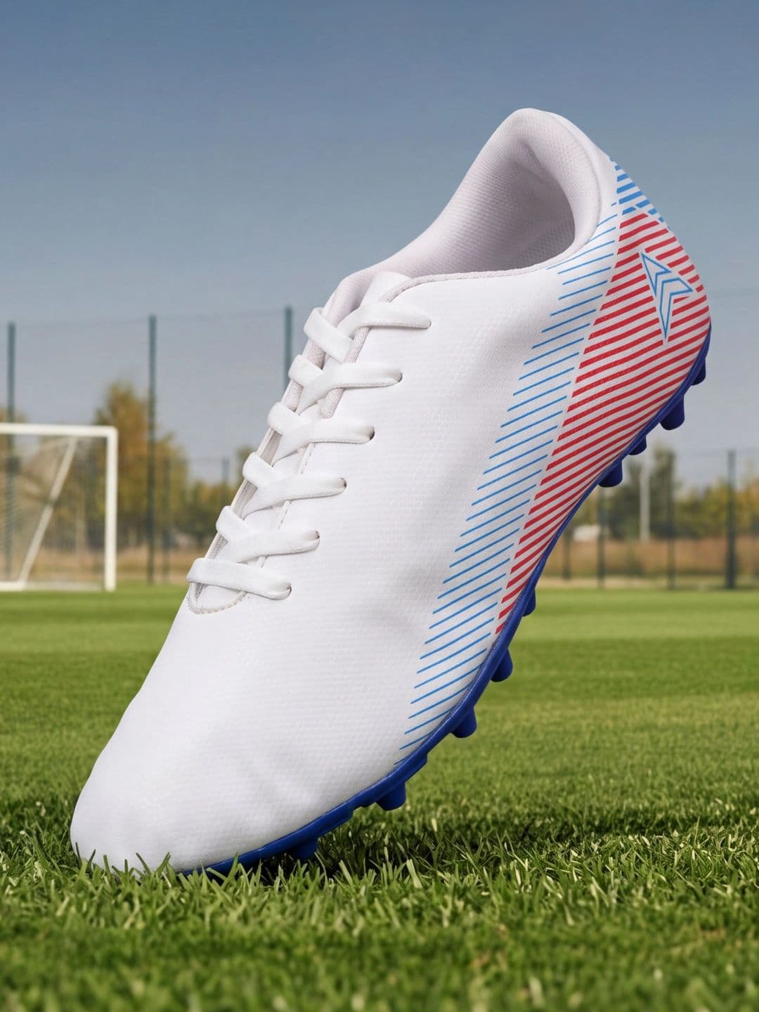 AVANT AVANT Men MatchStride Football Shoes - White/Red
