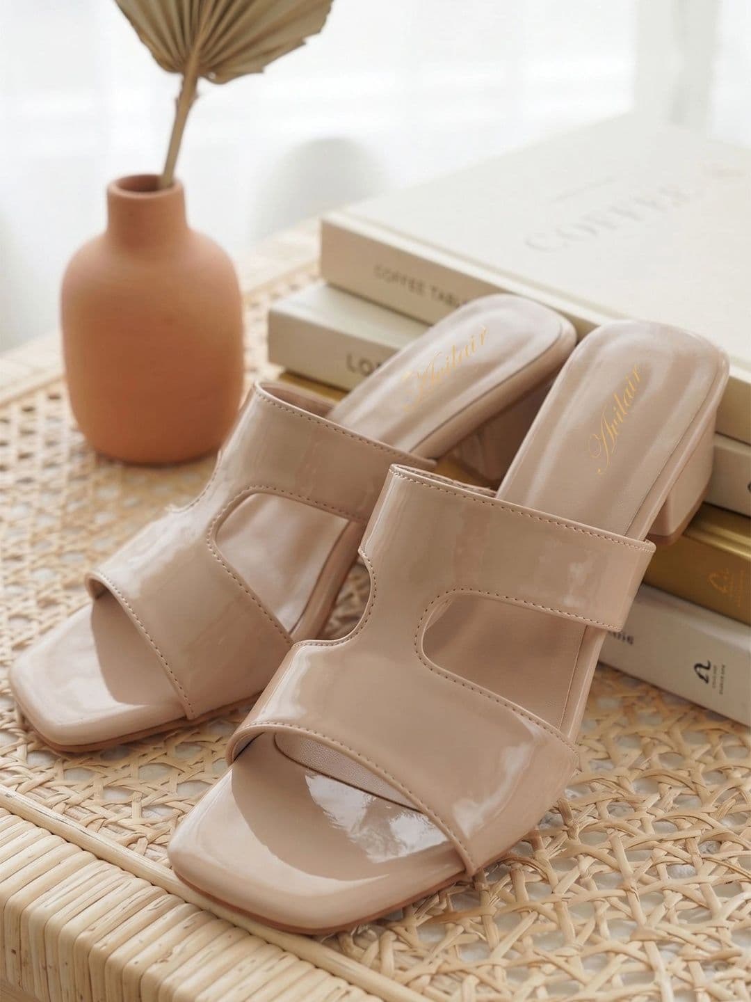 Avilair Avilair Women Shoe-Style Sandals