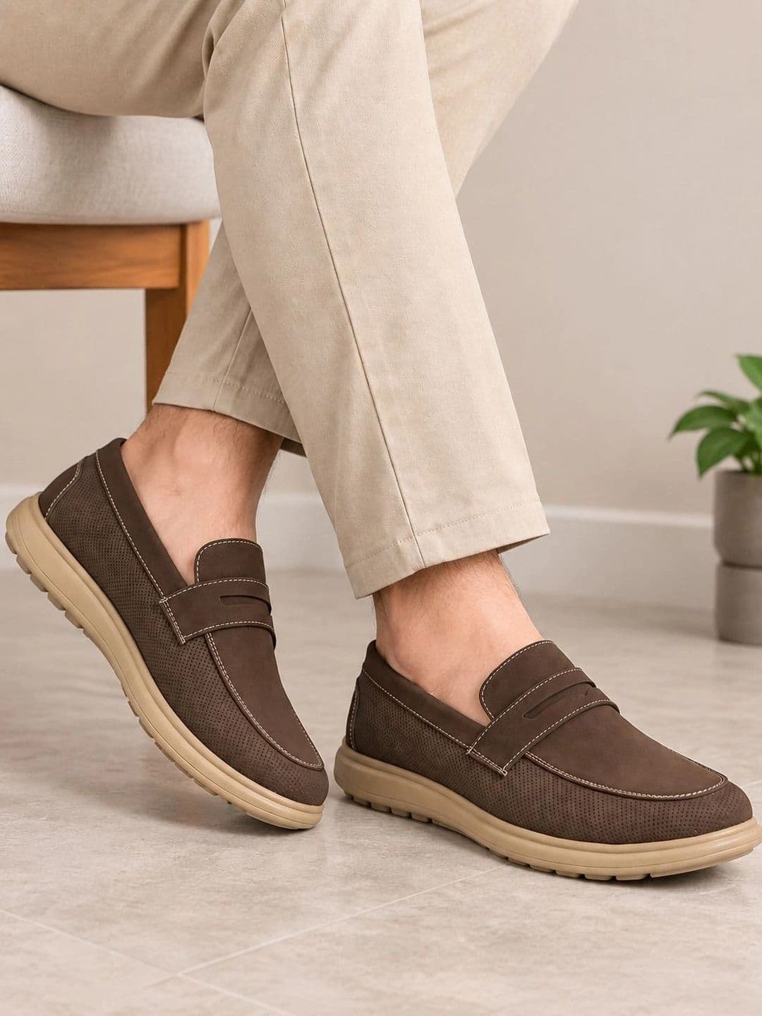 Roadster Roadster Men Perforations Loafers