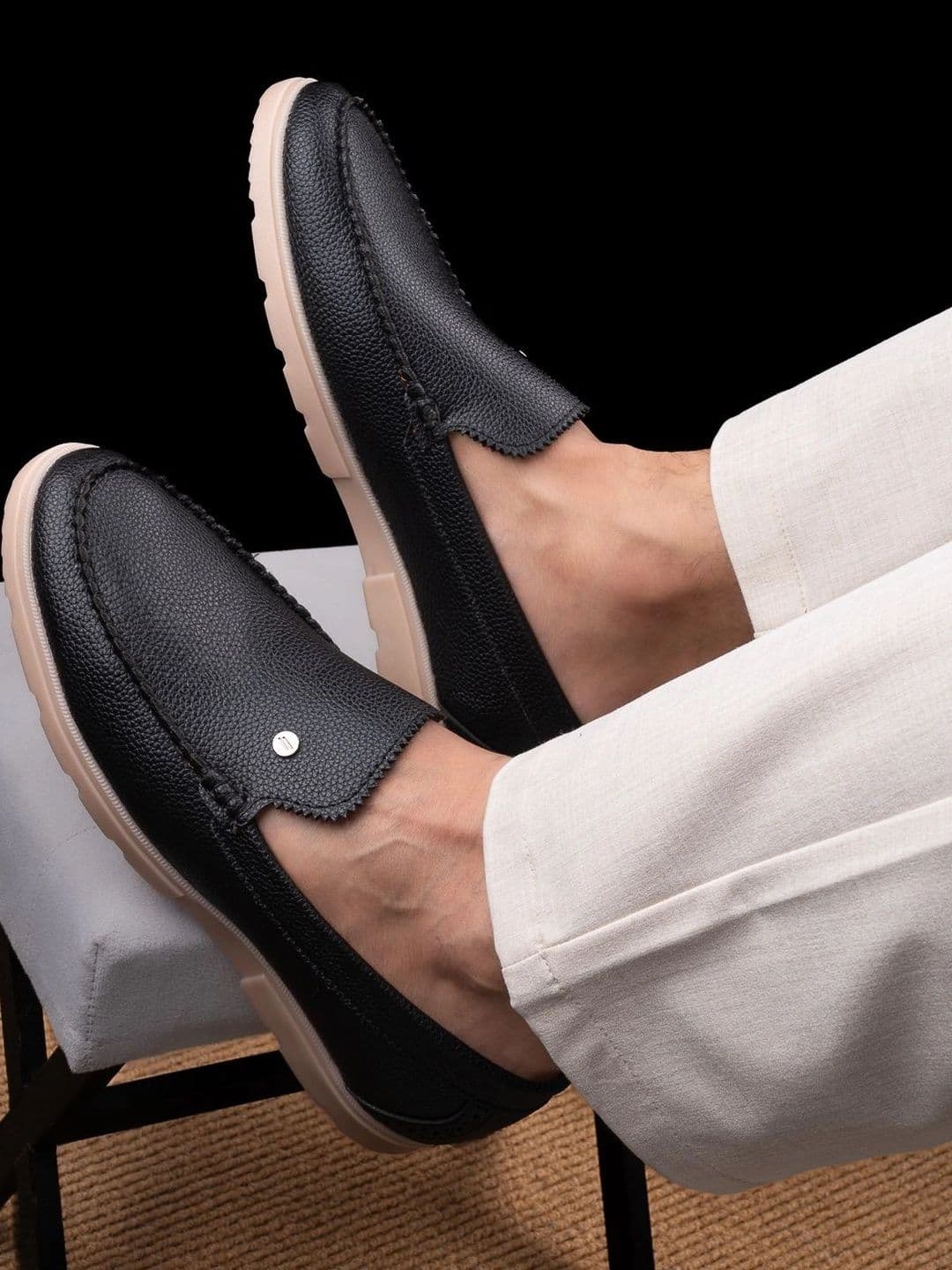Mast & Harbour Mast & Harbour Men Textured Loafers