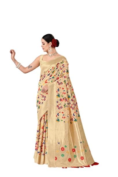 Amazon Brand - Anarva Women's Floral Silk Blend Saree
