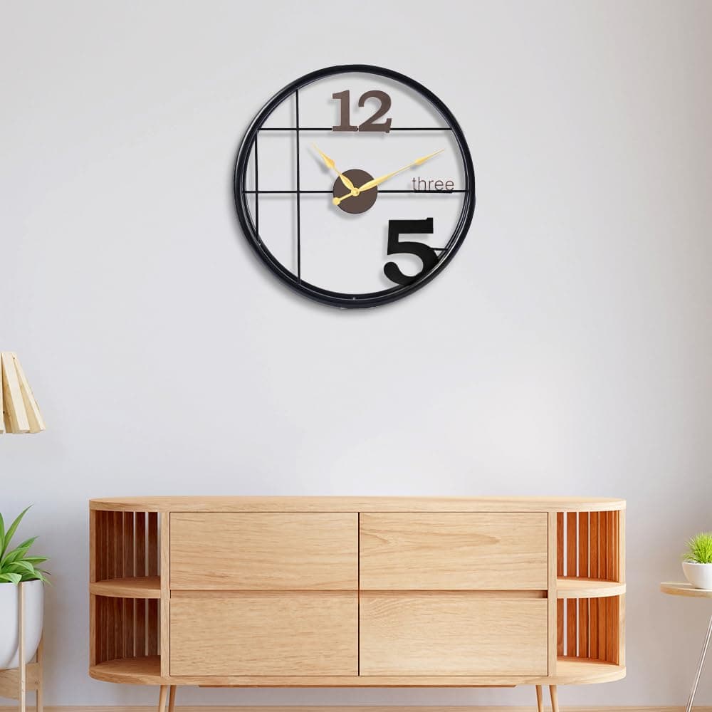Wakefit Cloque Iron Analog Round wall Clock (48.2 X 50.8 X 10 cm, Black)