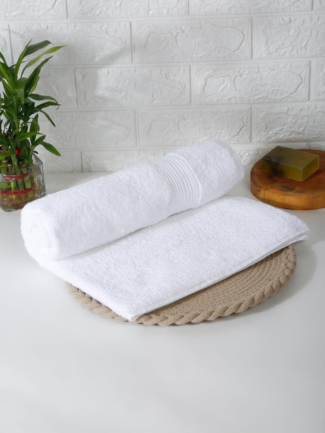 Amazon Brand - Solimo - Cotton Bath Towel | 500 GSM | Fade Resistant | White
