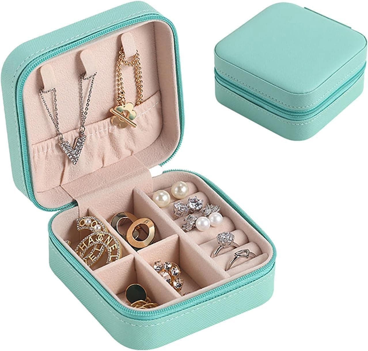WEZOSHINET Mini Jewelry Travel Case, Small Portable Jewellry Organizer Box Portable Display Storage Box for Rings Earrings Necklaces, Gifts for Girl, Women, Wedding, Birthday,New Year (Green)