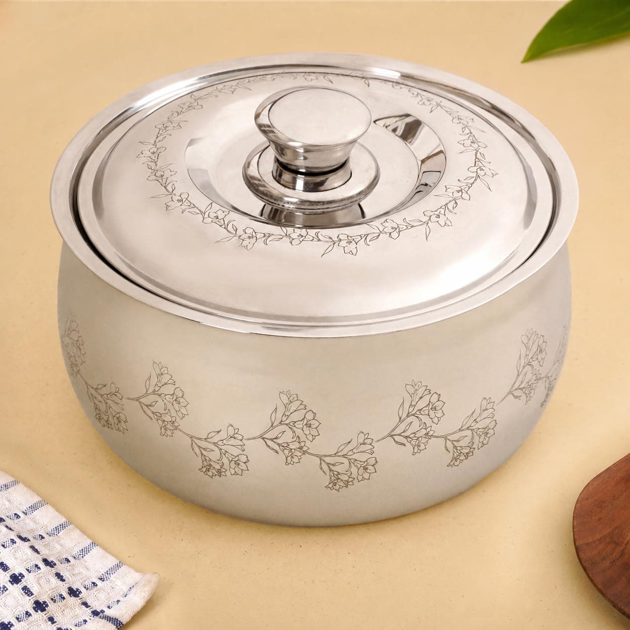 Nestasia Stainless Steel Insulated Casserole with Lid (3000 ml) - 100% Food Safe Casserole for Roti Hot Case with Floral Vine Pattern - Keeps Food Hot & Cold | Rust Resistant & BPA - Free