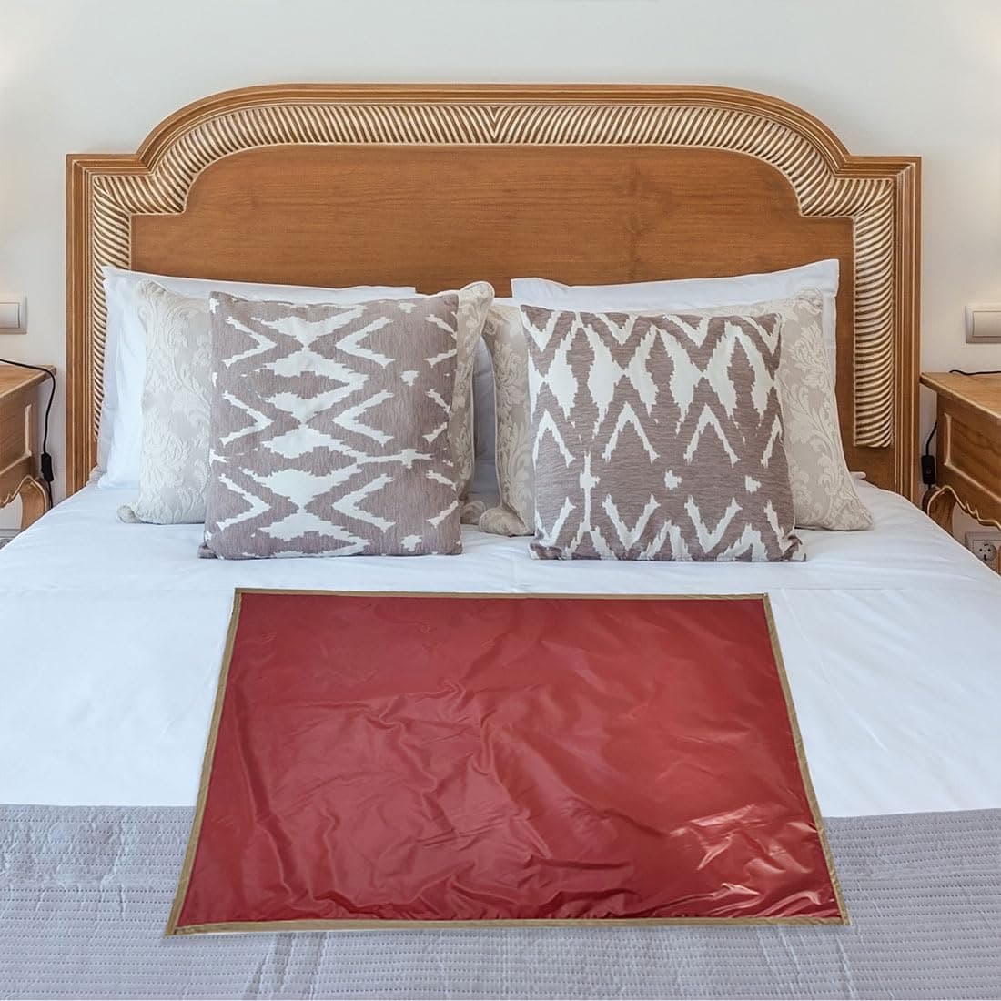 ROMA PUF Oil and Waterproof Reversible Bed Server Food Mat with Laminated 4 Layer Protection | Bed Food Protector/Bed Sheet Protector | 36x26 in (Rust Orange & Beige)