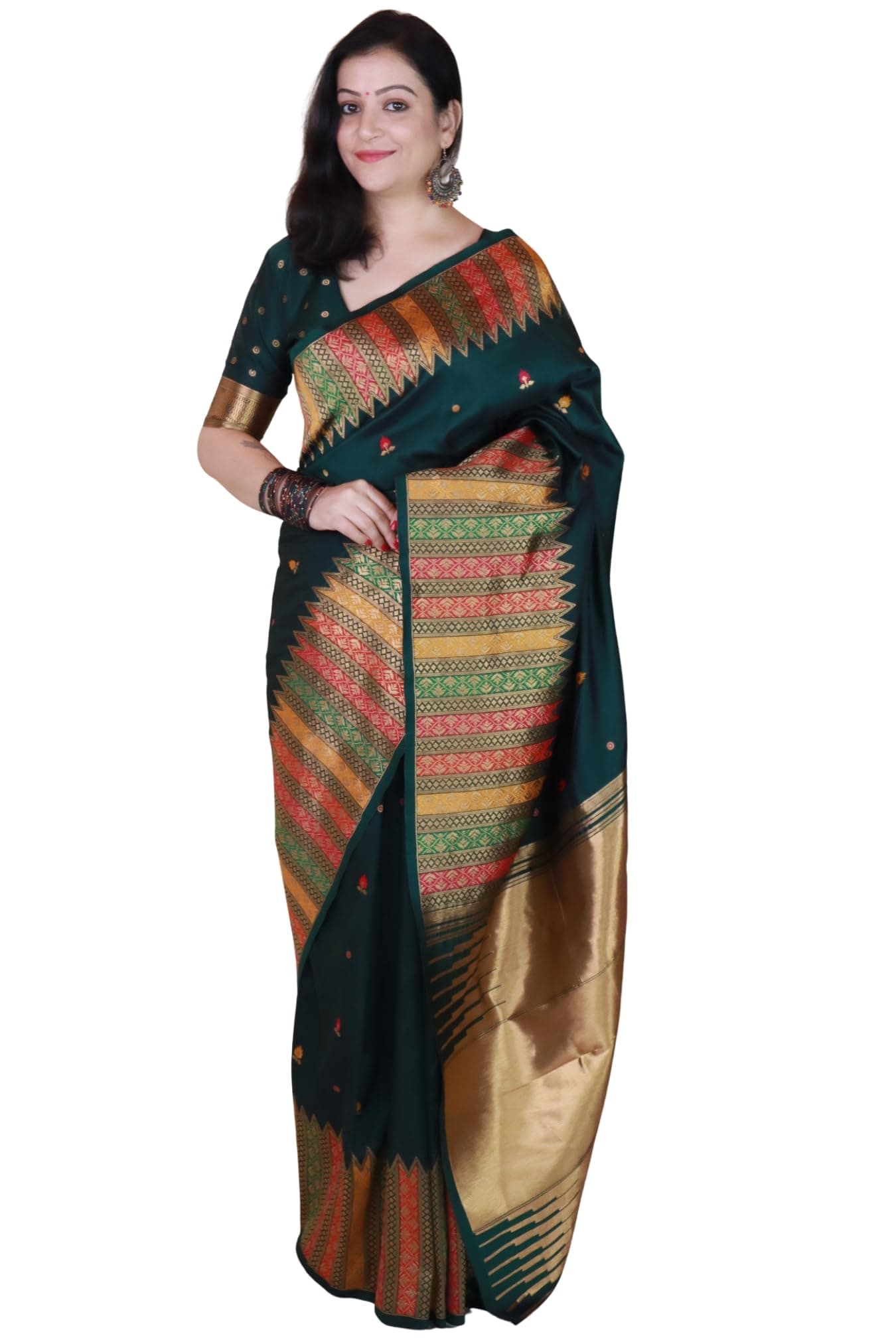 SGF11- Women's Kanjivaram Pure Soft Silk Handloom Saree Pure Golden Zari With Blouse Piece