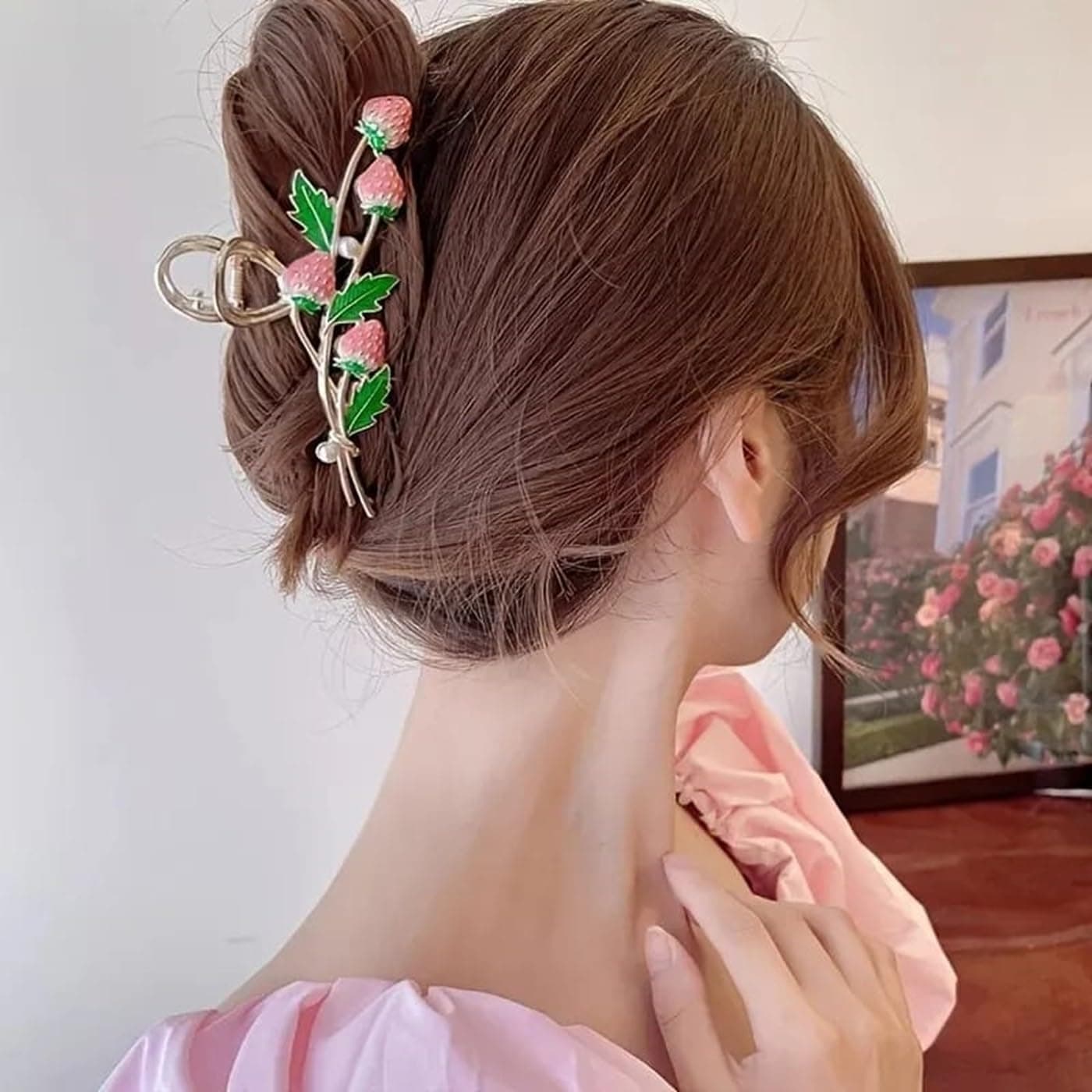 Dartler Strawberry Hair Clutcher For Women | Stylish Hair Claw For Girls | Trendy Alloy Metal Clips | Premium & Fashionable Girls Hair Accessories | Suitable In Various Occasions | Pack 1