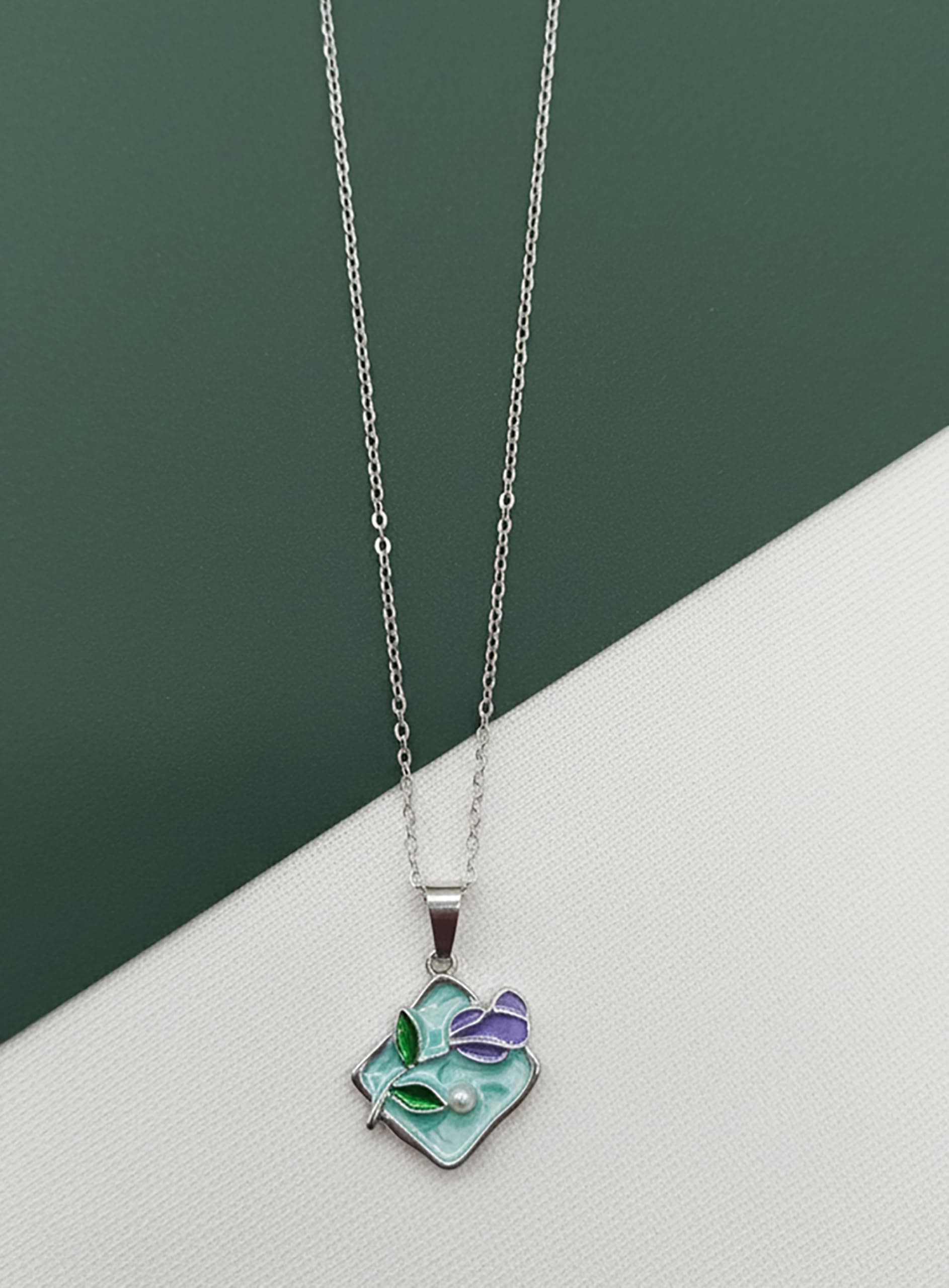 SHANKHRAJ MALL Women Chain Pendant Necklace | Silver & Gold Colour Variation