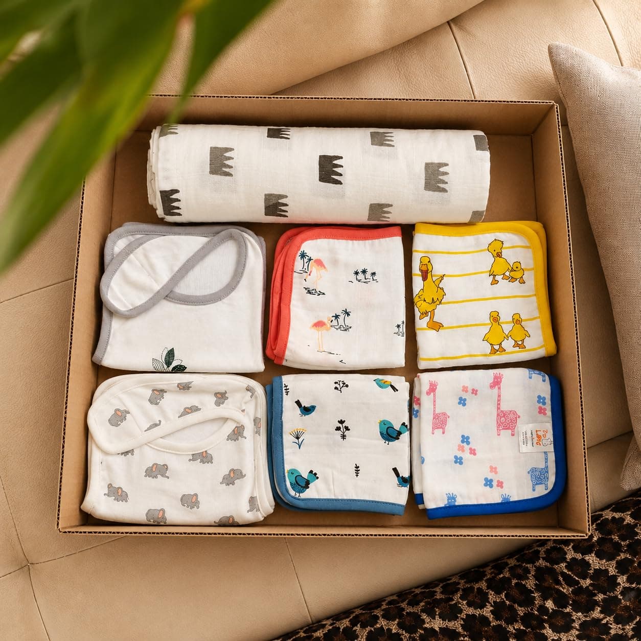 TinyLane - Curated for you! All in one Bamboo Cotton Newborn Baby Essential Products, 0-6+ Months, Pack of 7, Multi Color, Gift Ideas for Baby Shower for Mom (Crown, Pack of 7)