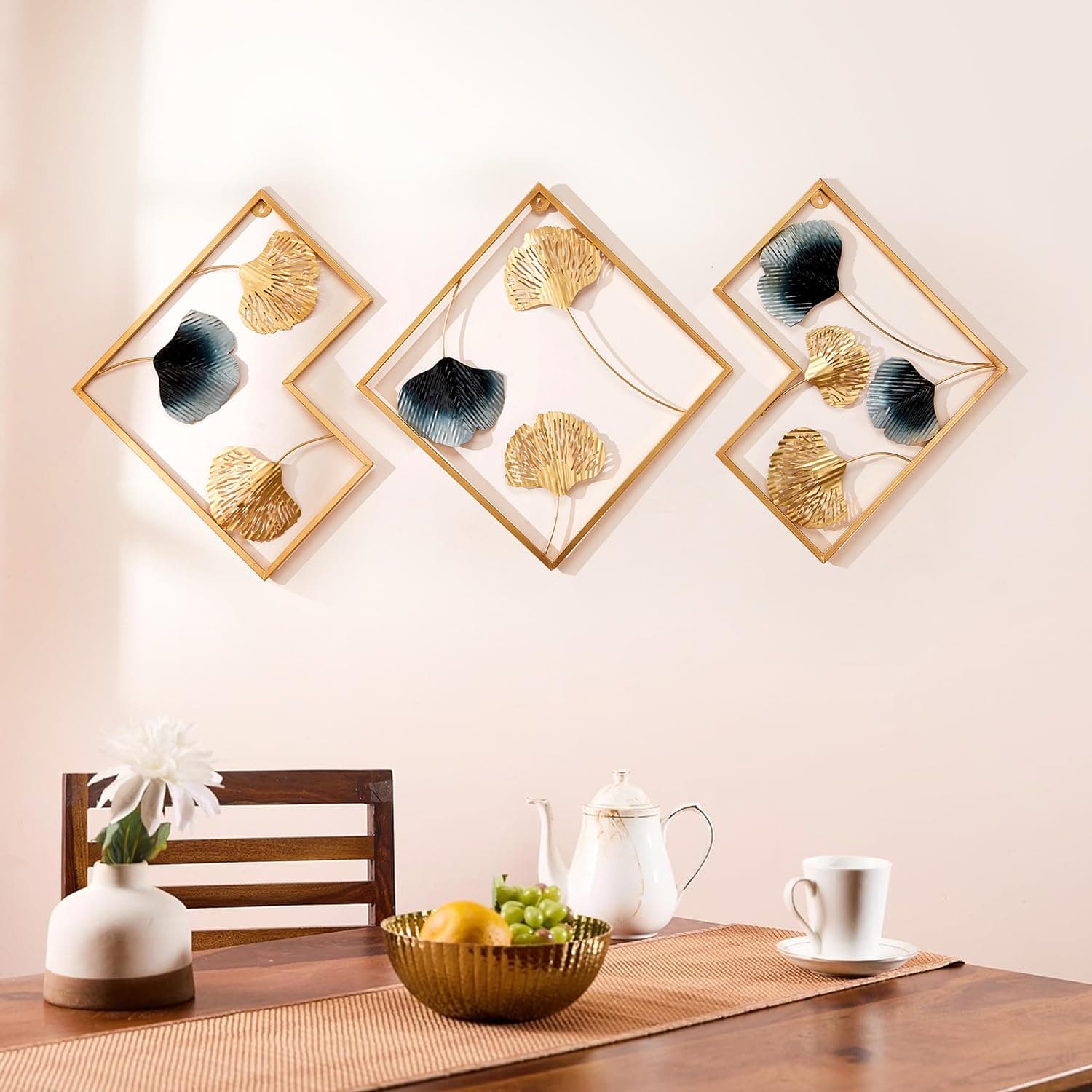 Amazon Brand – Solimo Metal Leaf Wall Sculpture/Hanging for Living Room | Elegant Iron Wall Art | Sturdy Iron | Wall Hanging | Wall Décor | Easy Installation | 78 x 42 cm | Set of 3