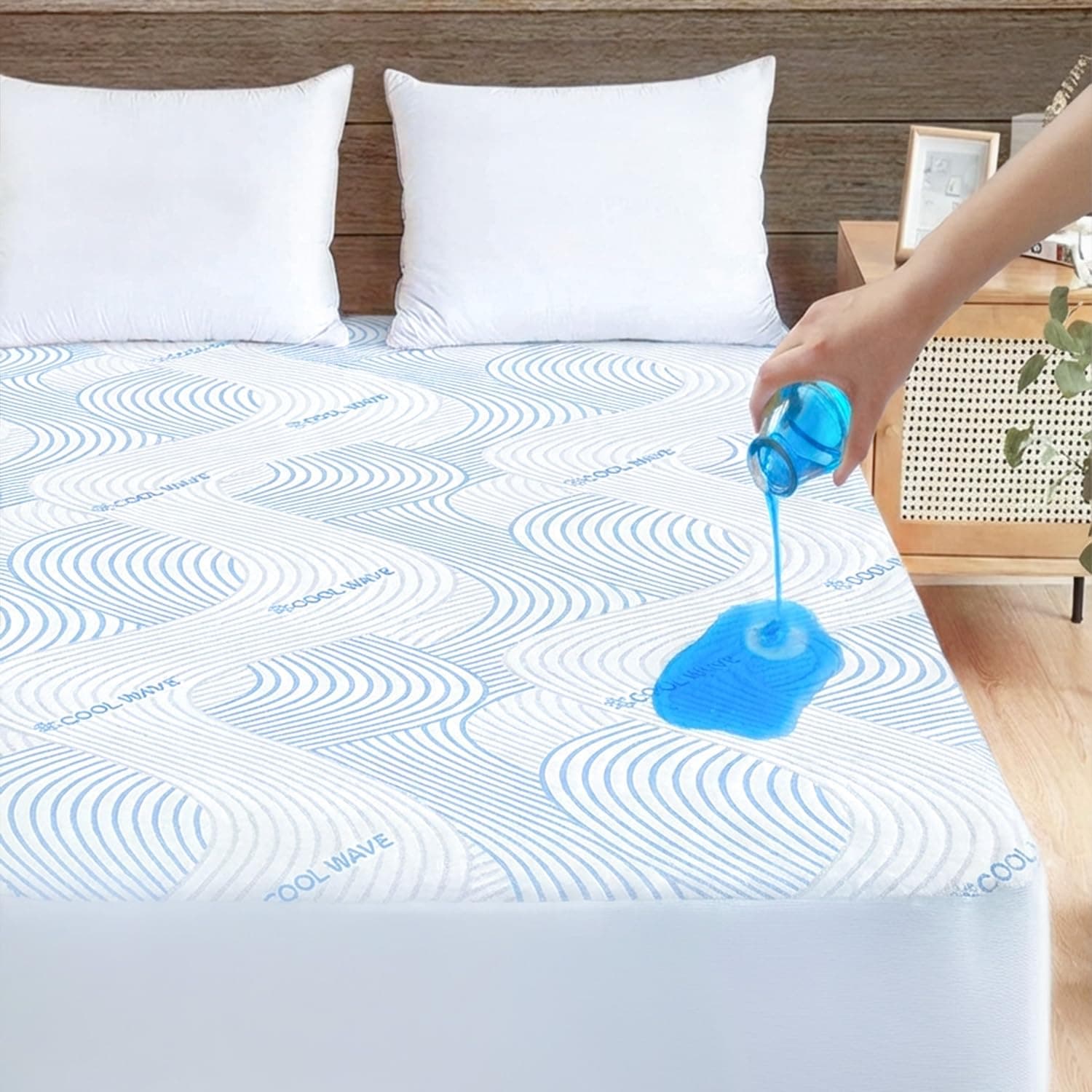 Ayka 100% Waterproof Cooling Mattress Protector King Size Breathable Hypoallergenic Noiseless Ultra Soft Fitted Bed Protector 72x84 inch Mattress/Bed Cover (Super King (72 * 84"))