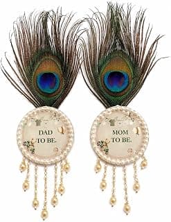 Generic Brooches "Mom Papa" "Dada Dadi" "Nana Nani" Baby Shower Peacock Feather Badges for Mom and Dad To Be, Pearl Chain DesignBadges with white flowers buds (Pack of 1 Pair)