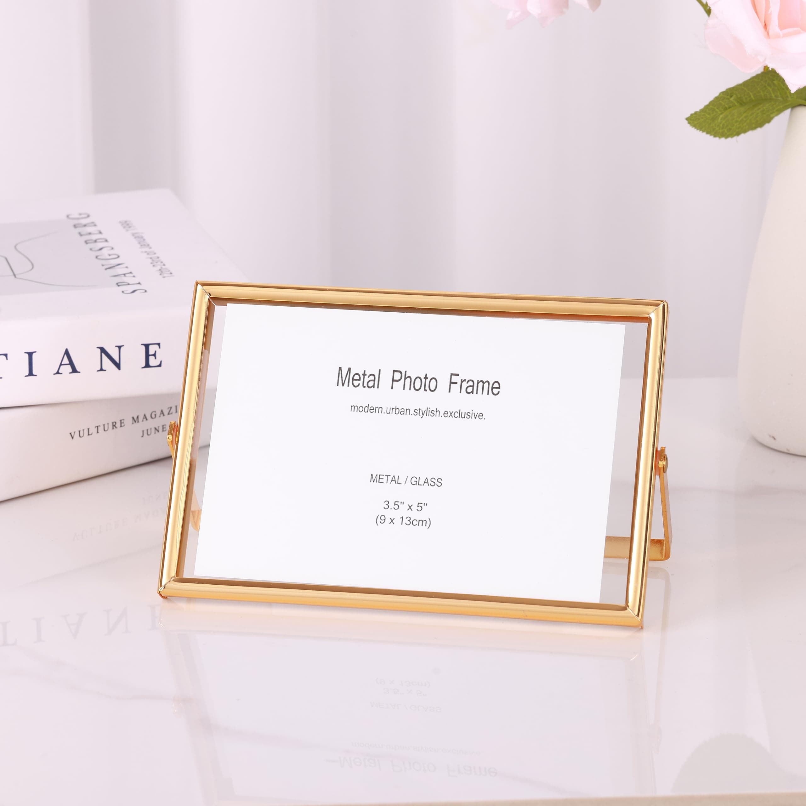 Amazon Brand - Umi Metal Photo Frame for Table, Floating Design Frame, Tabletop Picture Frames Best Gift for Family Photo, Home Decor, Office Desk, Birthday, Anniversary, Full Size Display (Gold, 3.5" x 5")