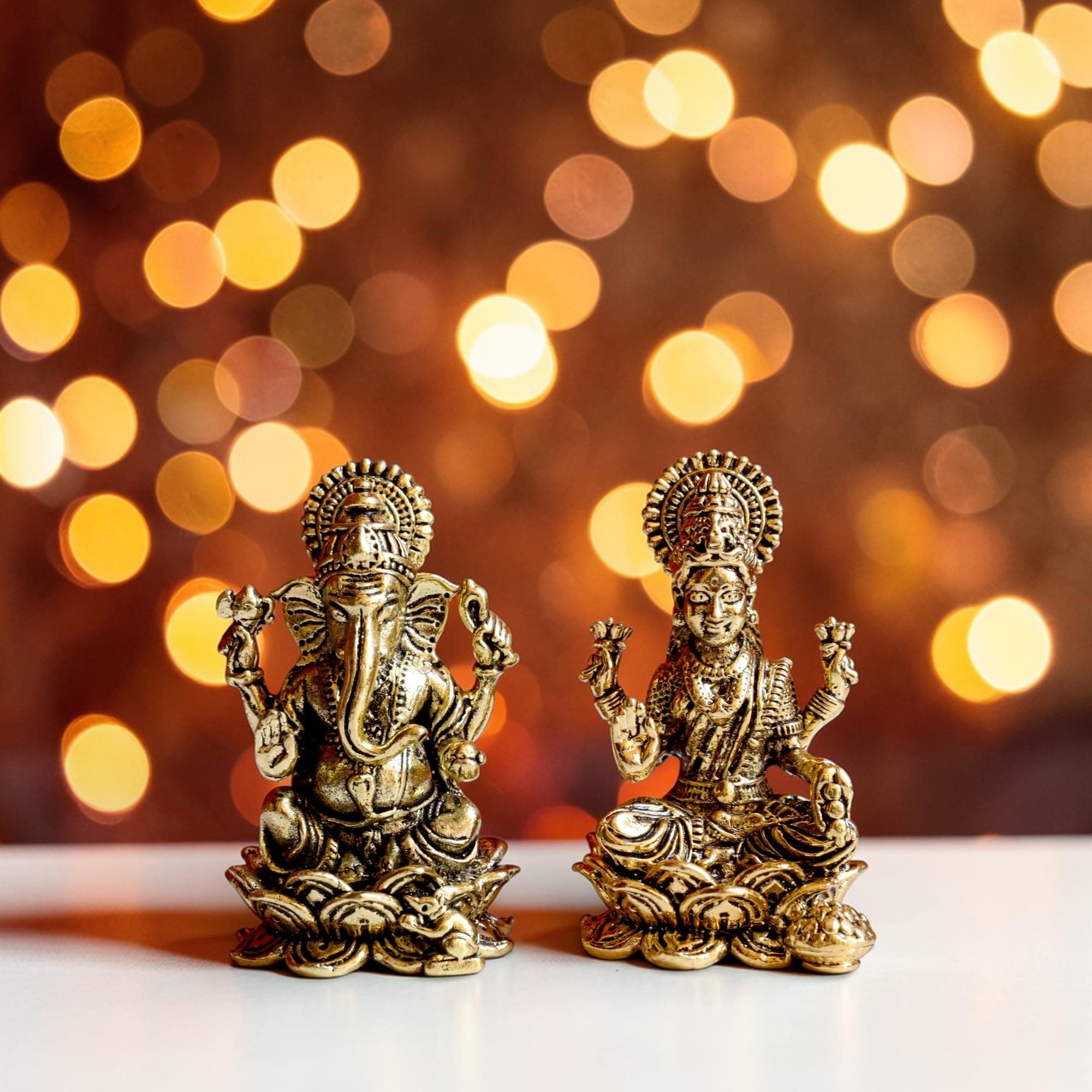 RAISOM Antique Finish Pure Brass Goddess Lakshmi Ganesha Idol Sitting On Lotus | Idolfor Daily Use, Home Decor, Gifting, Attracts Money, Prosperity & Good Fortune | Height: 5 cm, Weight: 50 Grams Each