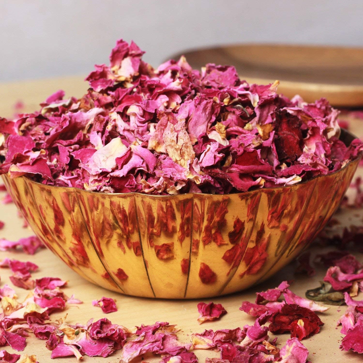 FreshoCartz Sun Dried Rose Petals | Edible Rose leaves | Gulab Patti for for Skin Care/Herbal Tea/Toppings for Indian Sweets (200gm)